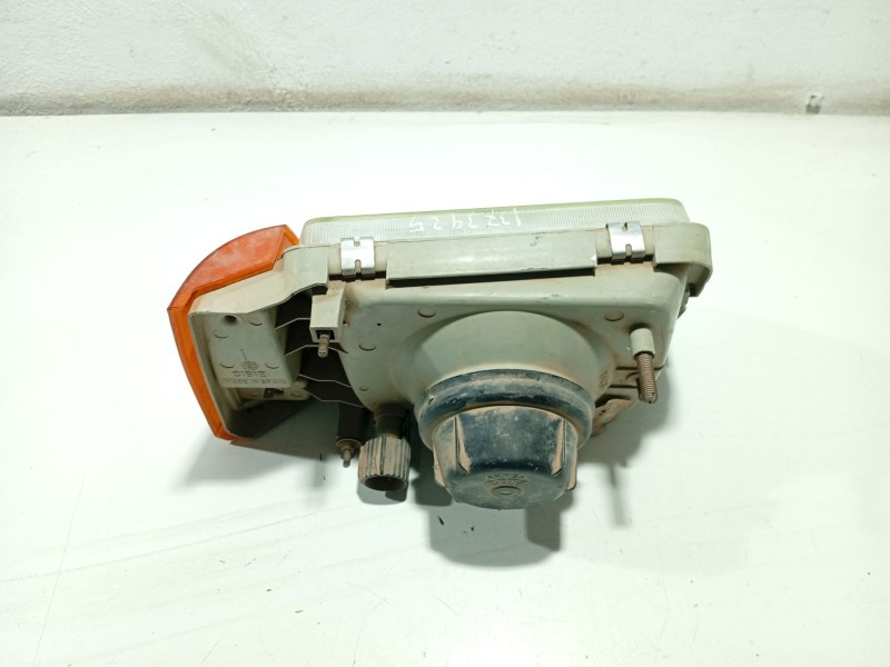 Recambio de faro izquierdo para seat marbella ce referencia OEM IAM 084451106L  