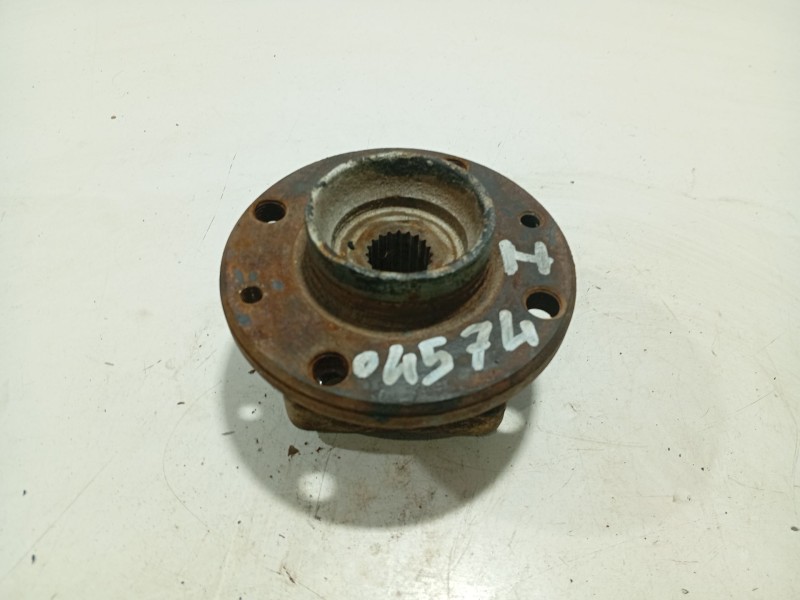 Recambio de buje delantero izquierdo para seat marbella ce referencia OEM IAM   