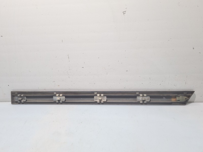 Recambio de moldura para mercedes-benz clase c (w202) c 220 (202.022) referencia OEM IAM   