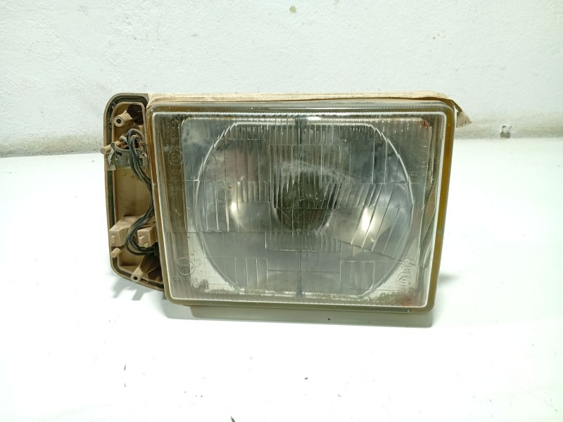 Recambio de faro derecho para seat marbella ce referencia OEM IAM   