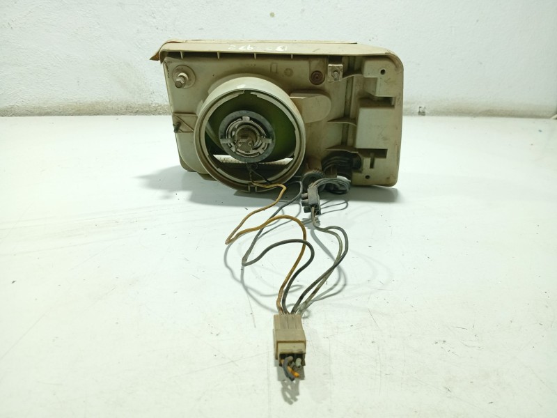 Recambio de faro derecho para seat marbella ce referencia OEM IAM   