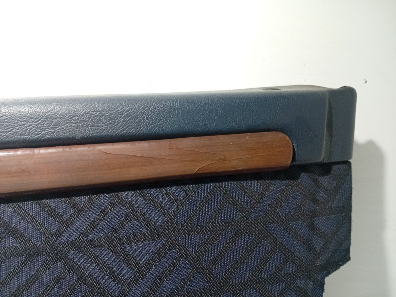 Recambio de guarnecido puerta delantera derecha para mercedes-benz clase c (w202) c 220 (202.022) referencia OEM IAM 2027200270 