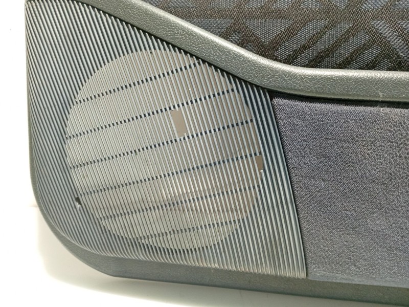 Recambio de guarnecido puerta delantera derecha para mercedes-benz clase c (w202) c 220 (202.022) referencia OEM IAM 2027200270 