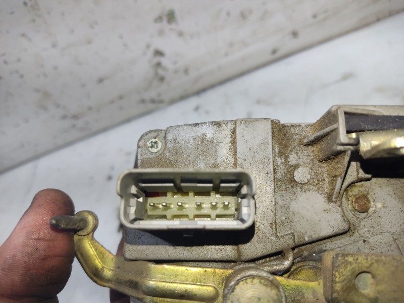 Recambio de cerradura puerta delantera derecha para fiat ulysse (179) referencia OEM IAM 0009645109680  