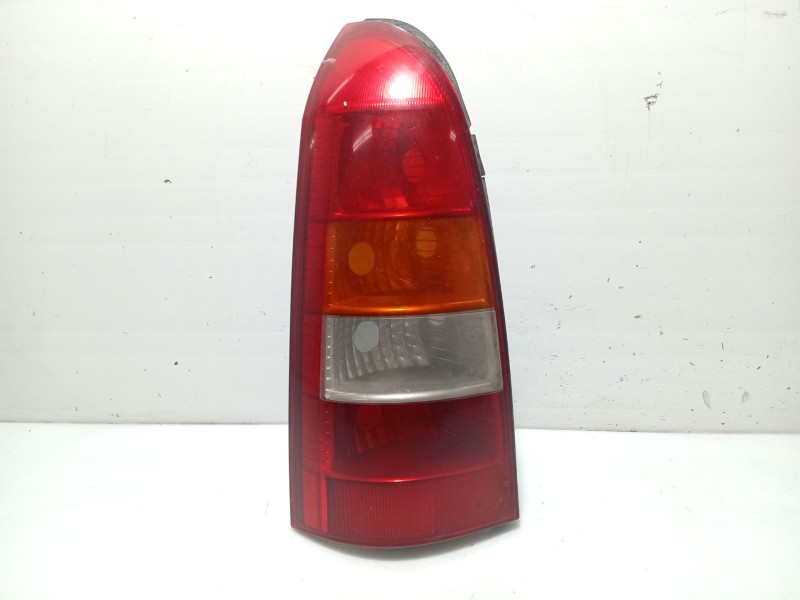 Recambio de piloto trasero izquierdo para opel astra g caravan referencia OEM IAM 6223017  