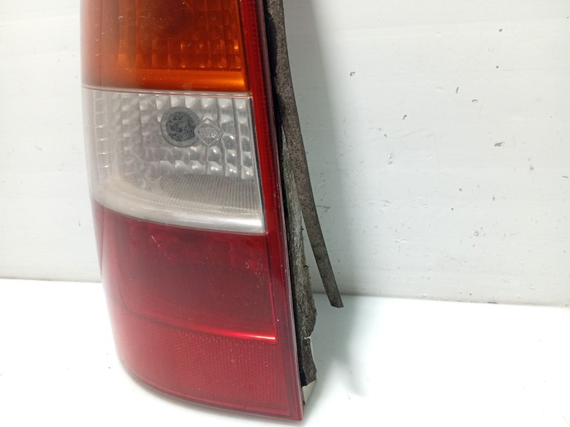 Recambio de piloto trasero izquierdo para opel astra g caravan referencia OEM IAM 6223017  