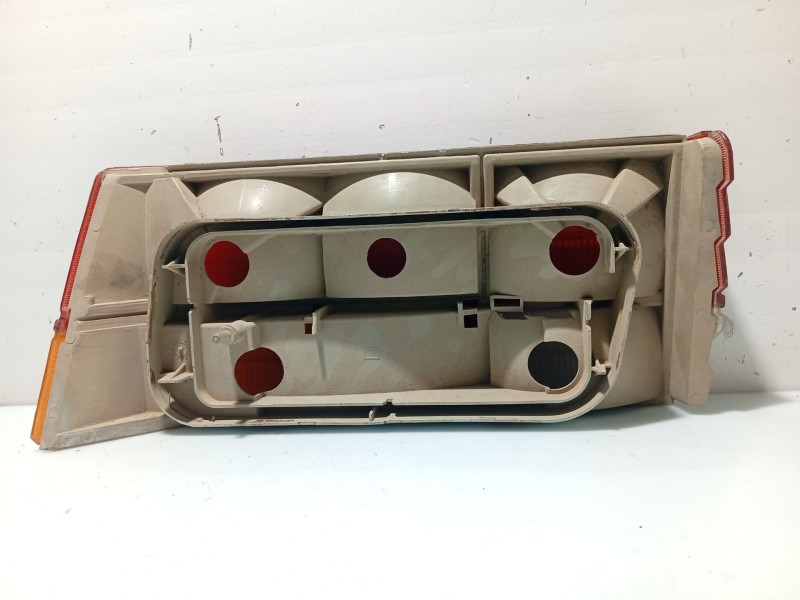 Recambio de piloto trasero derecho para renault 25 (b29) referencia OEM IAM 7701029938   Recambio de piloto trasero derecho para renault 25 (b29) referencia OEM IAM 7701029938