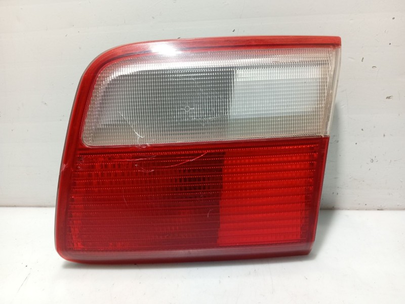 Recambio de piloto trasero derecho interior para opel omega b elegance berlina referencia OEM IAM 1223169  