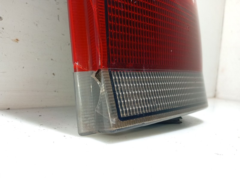 Recambio de piloto trasero derecho para opel omega b elegance berlina referencia OEM IAM 16535032  