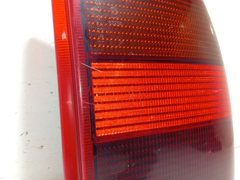 Recambio de piloto trasero derecho para opel omega b elegance berlina referencia OEM IAM 16535032  