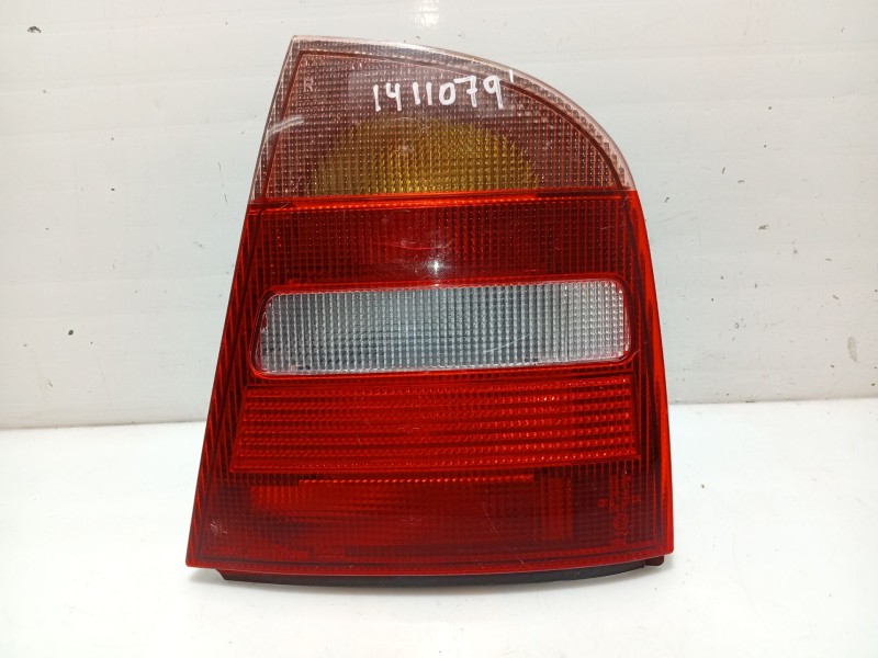 Recambio de piloto trasero derecho para skoda octavia i (1u2) 1.9 tdi referencia OEM IAM 1U6945112A  