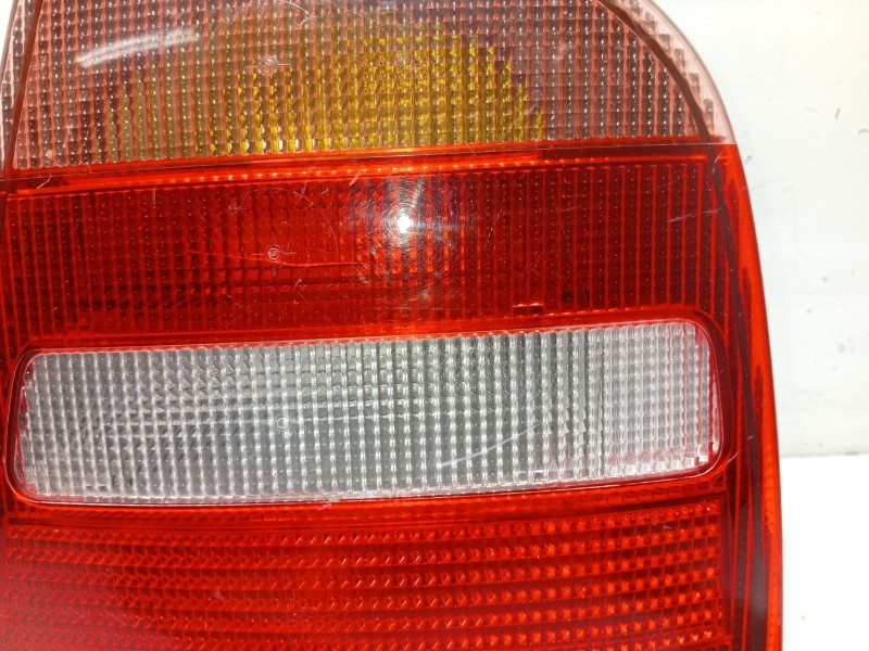 Recambio de piloto trasero derecho para skoda octavia i (1u2) 1.9 tdi referencia OEM IAM 1U6945112A  