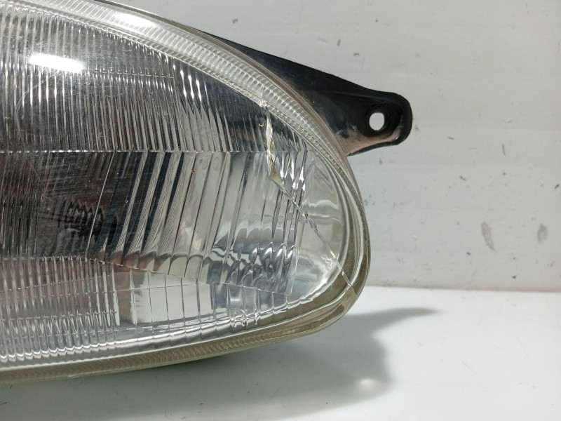 Recambio de faro derecho para opel corsa b referencia OEM IAM 1216487 90386294 1216489