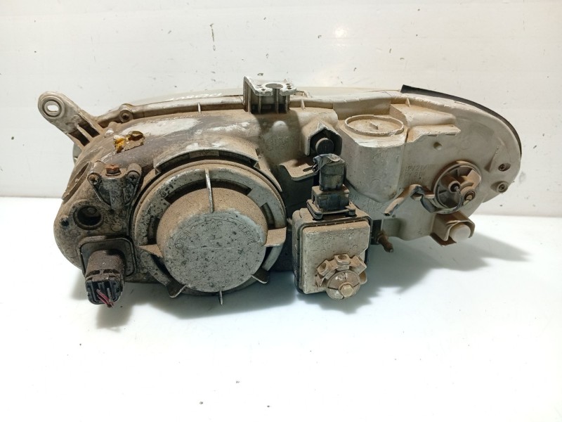 Recambio de faro derecho para kia sephia referencia OEM IAM 0K2AC51030A  