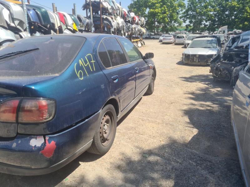 nissan primera hatchback (p11) del año 2001