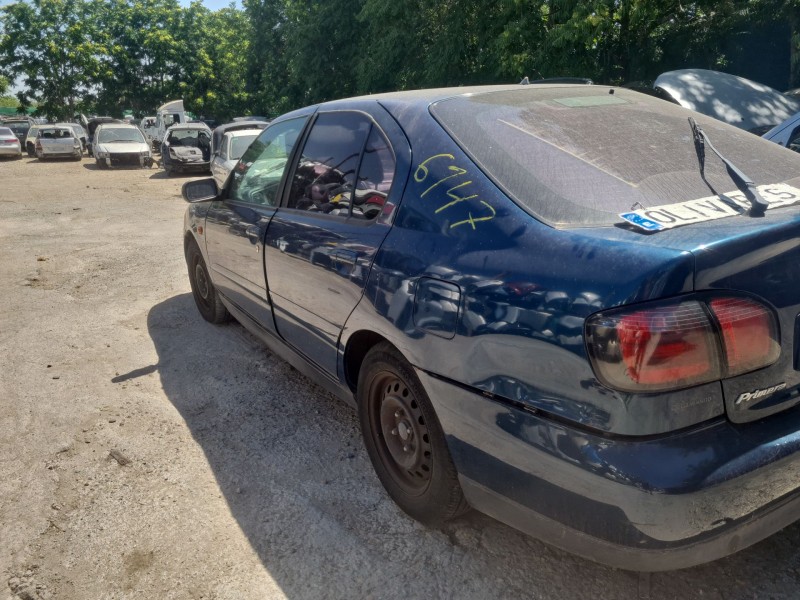 nissan primera hatchback (p11) del año 2001