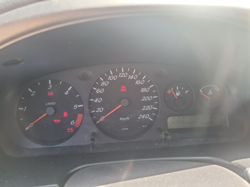 nissan primera hatchback (p11) del año 2001