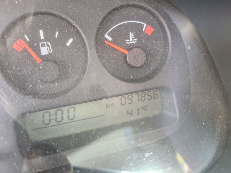 nissan primera hatchback (p11) del año 2001