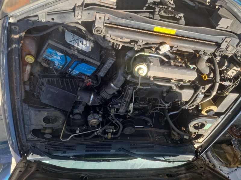 nissan primera hatchback (p11) del año 2001