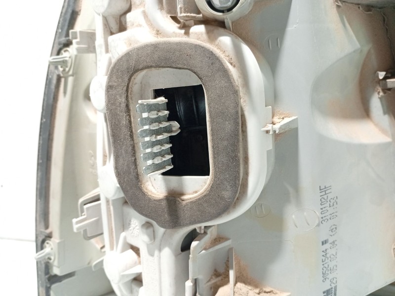 Recambio de piloto trasero derecho para opel astra g berlina club referencia OEM IAM 1222076 90521544 