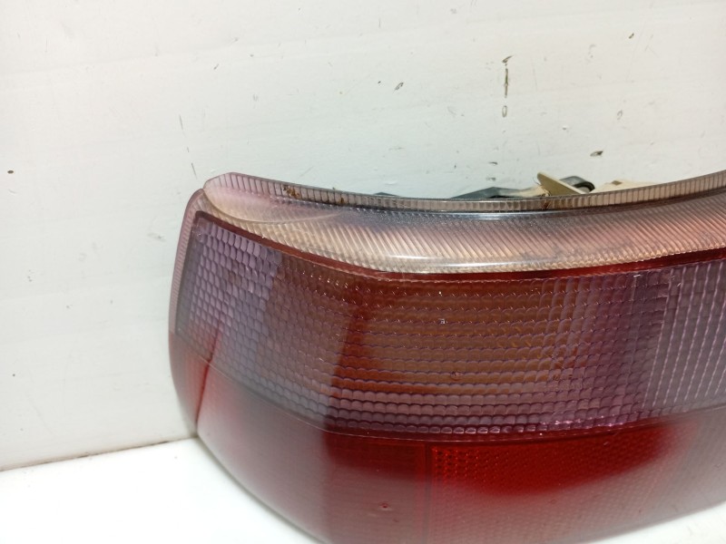 Recambio de piloto trasero izquierdo para opel astra f berlina referencia OEM IAM 1223977 394449 