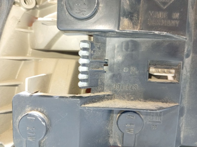 Recambio de piloto trasero derecho para opel astra f berlina referencia OEM IAM 1223976 394448 90421970