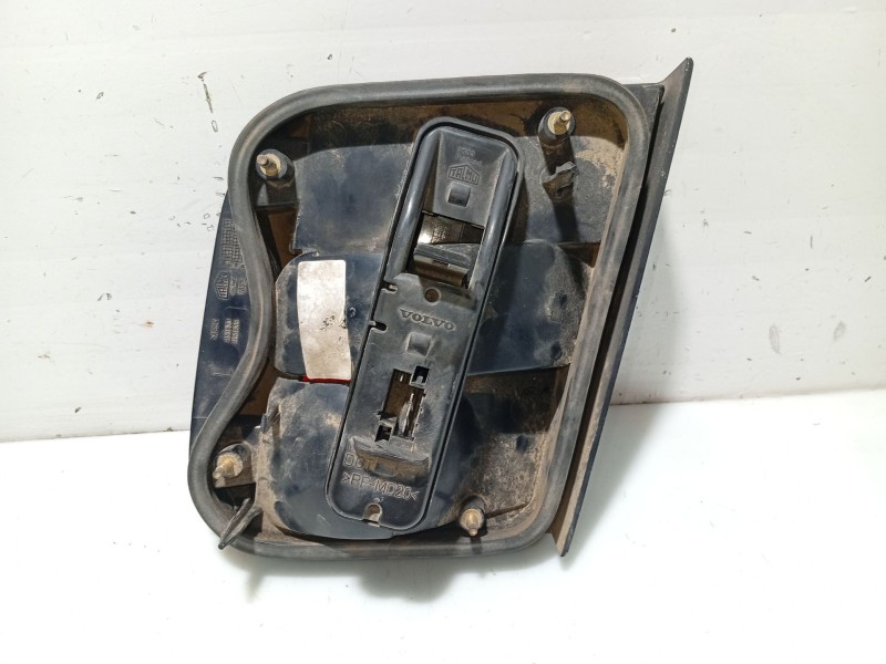 Recambio de piloto trasero izquierdo para volvo s70 berlina 2.5 turbodiesel referencia OEM IAM 9151633 9151635 