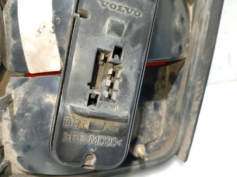 Recambio de piloto trasero izquierdo para volvo s70 berlina 2.5 turbodiesel referencia OEM IAM 9151633 9151635 