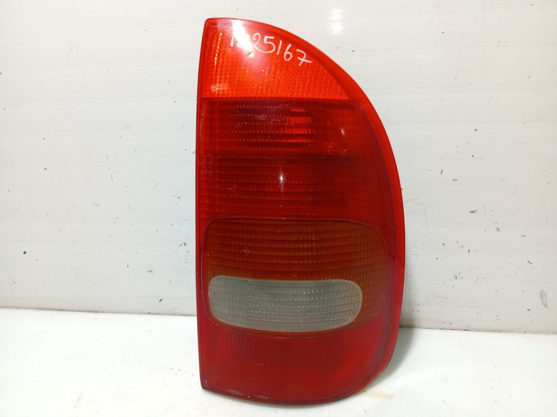 Recambio de piloto trasero derecho para opel corsa b referencia OEM IAM 1223491 67732660 