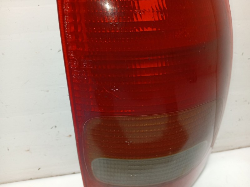 Recambio de piloto trasero derecho para opel corsa b referencia OEM IAM 1223491 67732660 