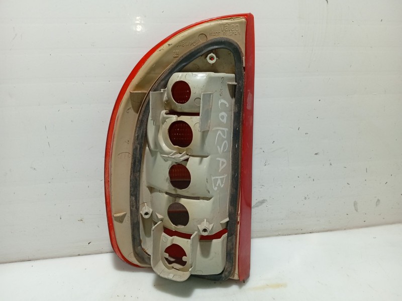 Recambio de piloto trasero derecho para opel corsa b referencia OEM IAM 1223491 67732660 