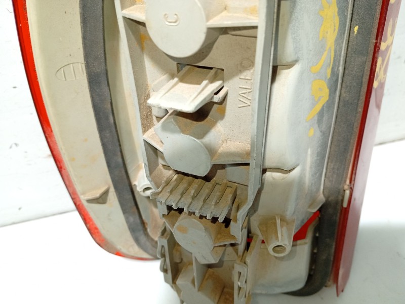 Recambio de piloto trasero derecho para opel corsa b referencia OEM IAM 1223491 67732660 