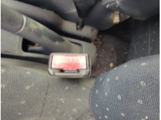 Recambio de anclaje cinturon delantero izquierdo para renault clio ii (bb_, cb_) 1.5 dci (b/cb08) referencia OEM IAM    2