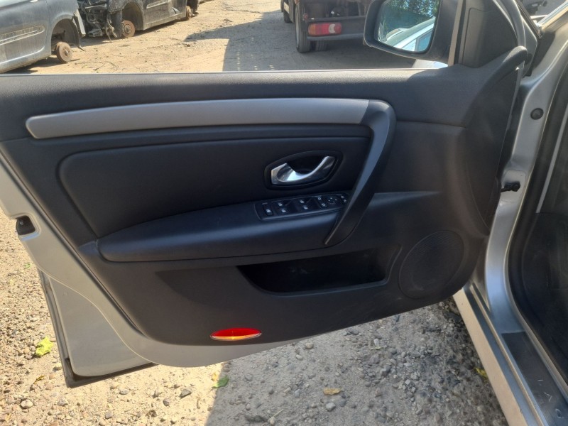 renault laguna iii (bt0/1) del año 2008