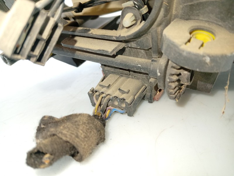 Recambio de faro izquierdo para opel astra h berlina referencia OEM IAM 1216561 13186381 89313290