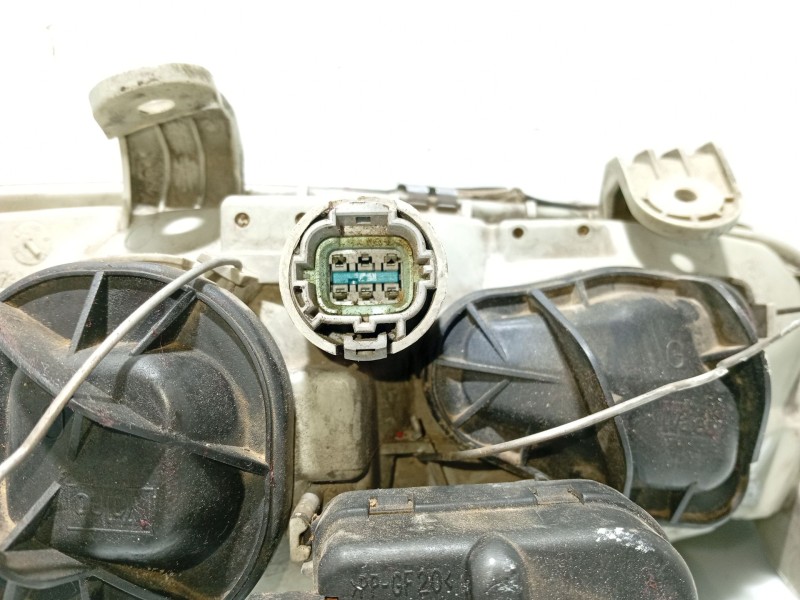 Recambio de faro izquierdo para nissan primera (p11) 2.0 16v referencia OEM IAM 260602F925  