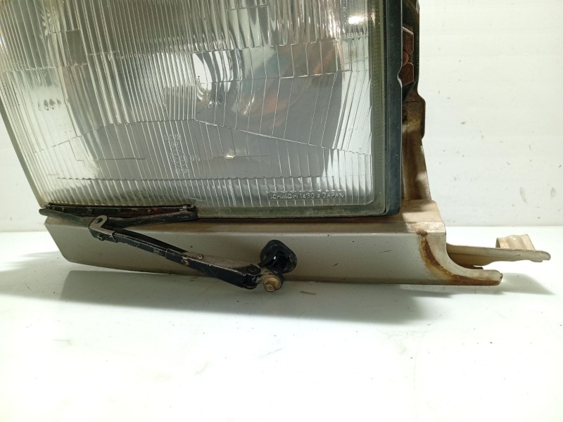 Recambio de faro derecho para opel monterey referencia OEM IAM 1216466  