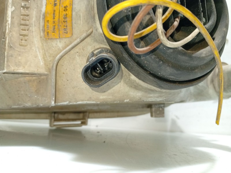 Recambio de faro derecho para opel astra f berlina referencia OEM IAM 1216456 90383787 37321381 Recambio de faro derecho para opel astra f berlina referencia OEM IAM 1216456 90383787 37321381