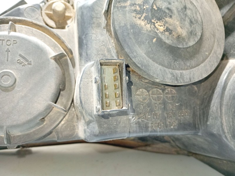 Recambio de faro derecho para opel corsa c club referencia OEM IAM 1216138 01934292 