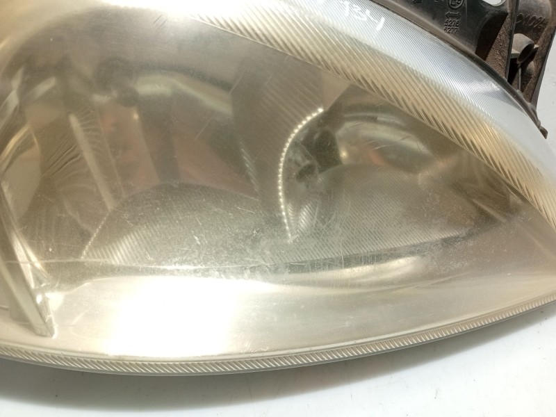 Recambio de faro derecho para opel corsa c referencia OEM IAM 1216138  