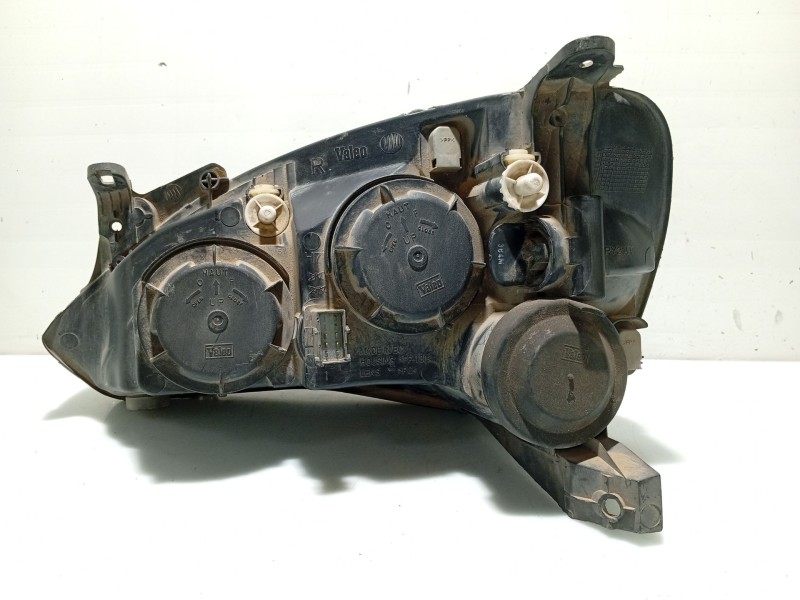 Recambio de faro derecho para opel corsa c referencia OEM IAM 1216138  