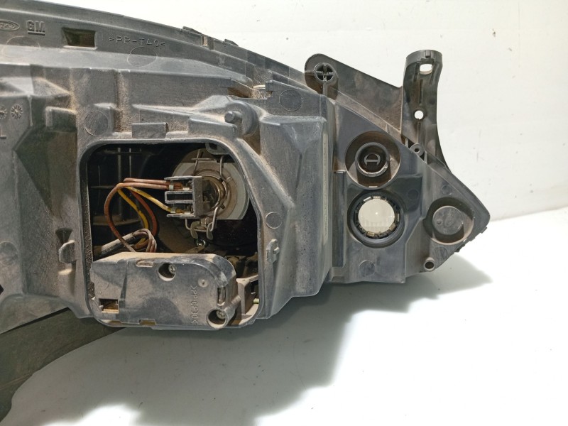 Recambio de faro izquierdo para opel corsa c referencia OEM IAM 13100535 0096726 6120100000
