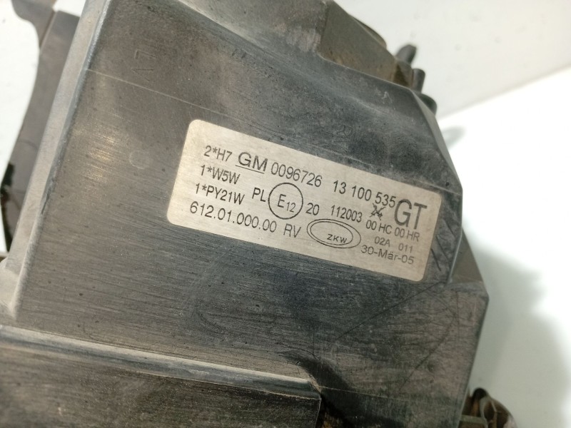 Recambio de faro izquierdo para opel corsa c referencia OEM IAM 13100535 0096726 6120100000