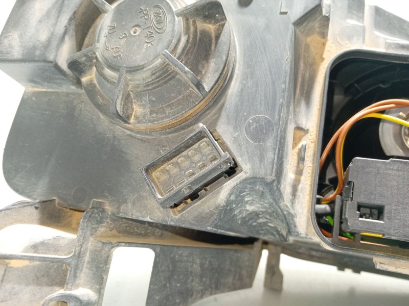 Recambio de faro izquierdo para opel corsa c referencia OEM IAM 13100535 0096726 6120100000