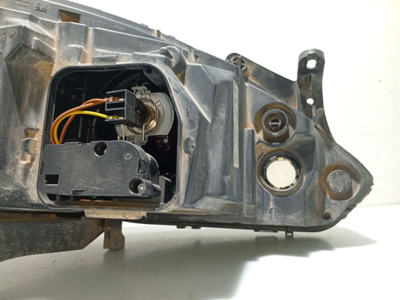 Recambio de faro izquierdo para opel corsa c referencia OEM IAM 13100535 0096726 6120100000