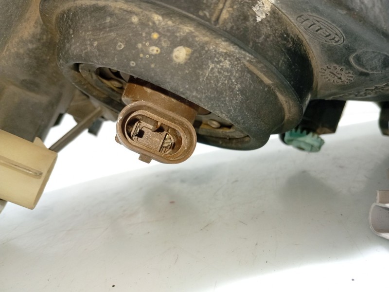 Recambio de faro derecho para opel astra g berlina referencia OEM IAM 1216540 90520878 1EG00764002