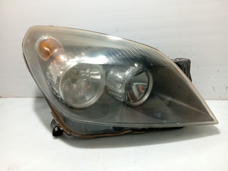 Recambio de faro derecho para opel astra h berlina referencia OEM IAM 1216562 24451033 1EG27037002