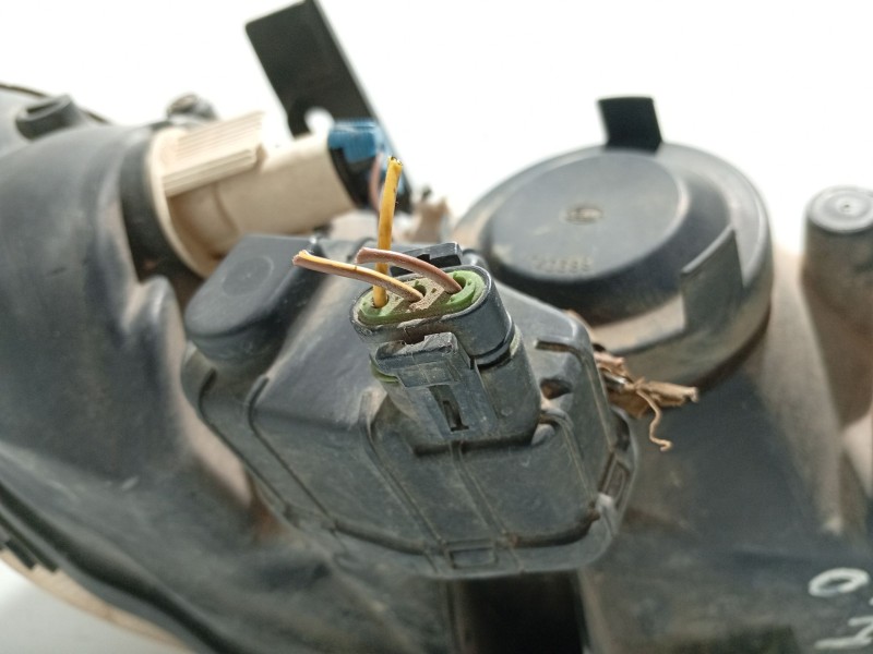 Recambio de faro izquierdo para opel omega b referencia OEM IAM 1216497  