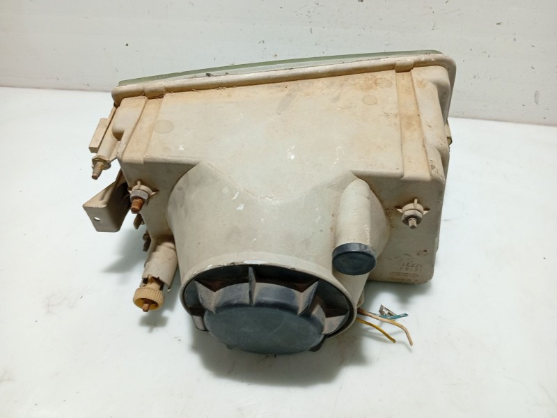 Recambio de faro izquierdo para iveco daily caja cerrada (1989 =>) referencia OEM IAM 1616417731  