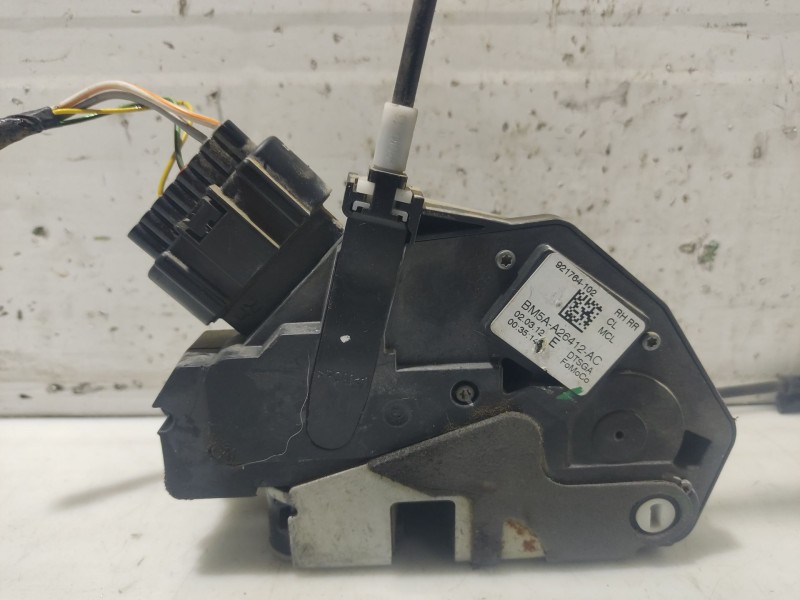 Recambio de cerradura puerta trasera derecha para ford focus lim. (cb8) referencia OEM IAM 2099457  